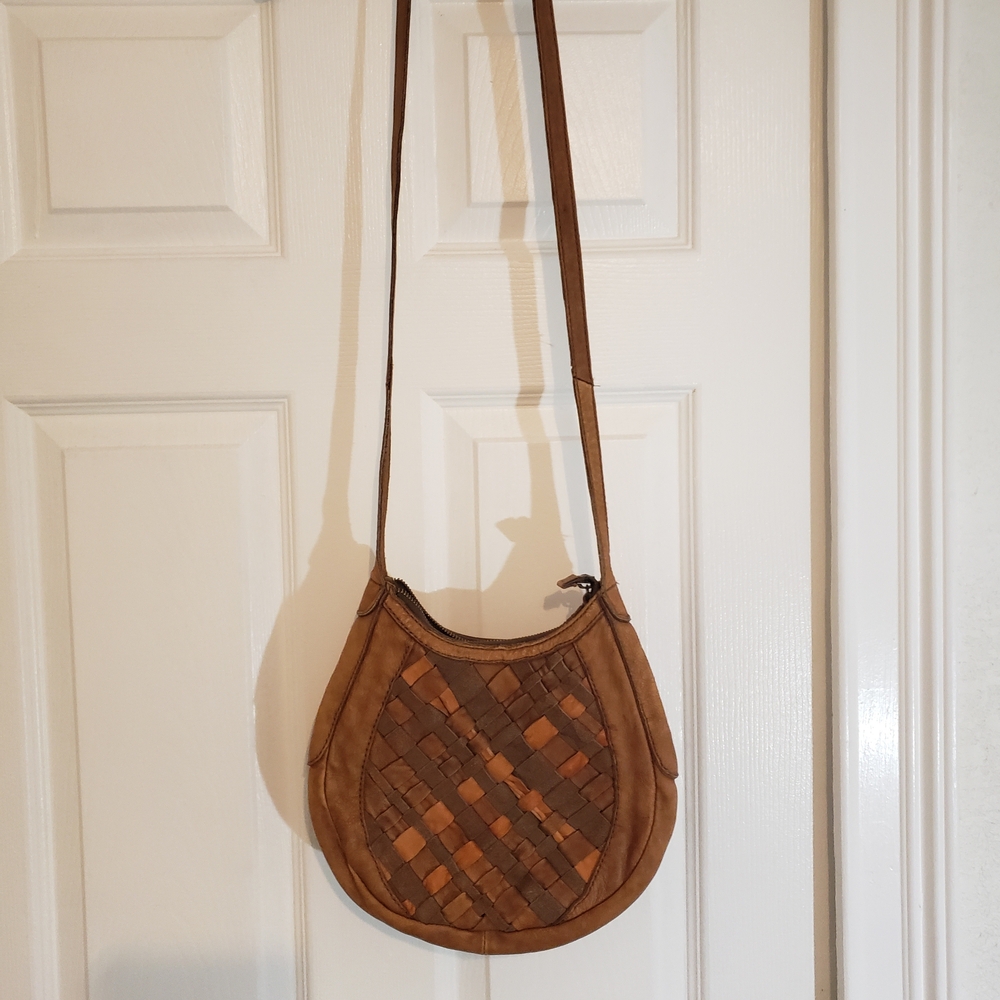 Elegant Brown Woven Shoulder Bag